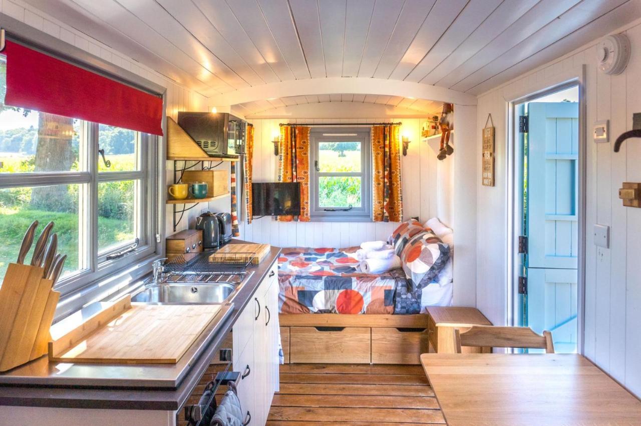 The Hideaway Hut - 1 Bed Shepherds Hut - Χέρεφορντ Εξωτερικό φωτογραφία