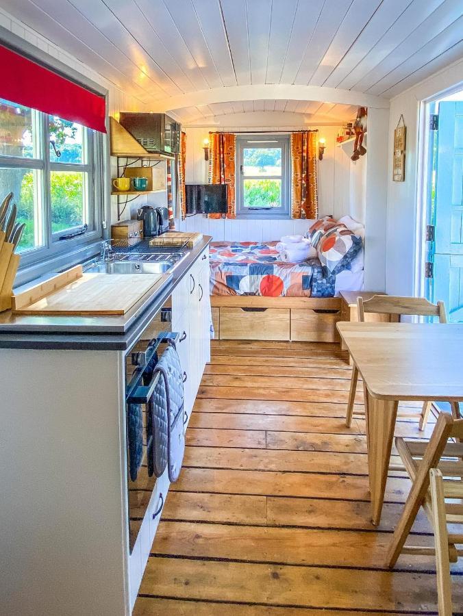 The Hideaway Hut - 1 Bed Shepherds Hut - Χέρεφορντ Εξωτερικό φωτογραφία